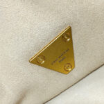 Louis Vuitton Soft Twist M24639 M25359